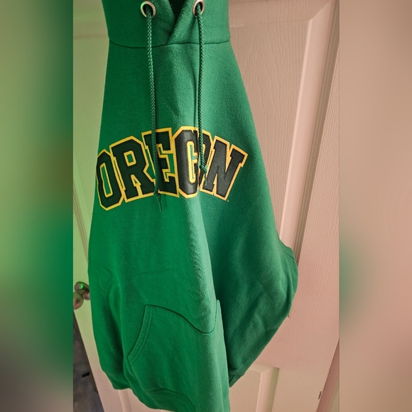 Oregon Ducks kelly green Champion hoodie - Picture 2 of 2